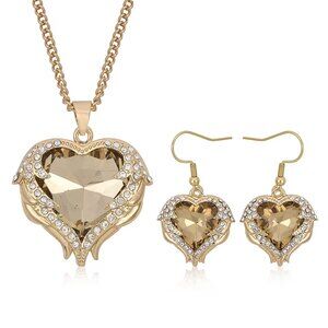 💝 Heart Necklace and Goldtone Earrings in Champagne Glass and Austrian Crystal